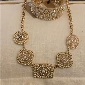 Matching Necklace and Bracelet Set